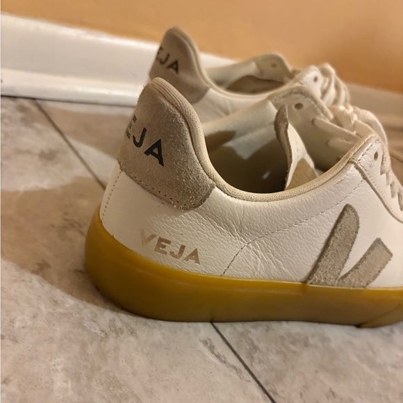 Veja Campo Sneakers in White/Natural - Picture 6 of 12